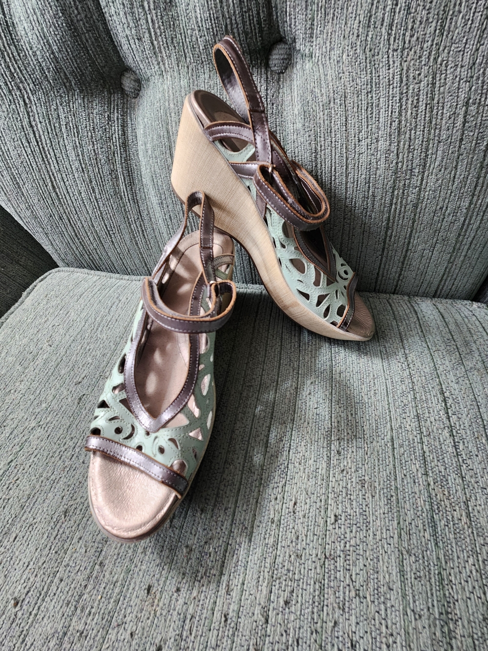 🍉Naot 40 Deluxe Platform Wedge Sandals